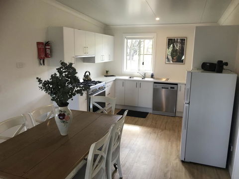 Arcadian Cabin - Southern Highlands River Retreat - Australian Directory 2