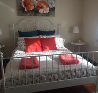 Art Deco Cottage - Australian Directory