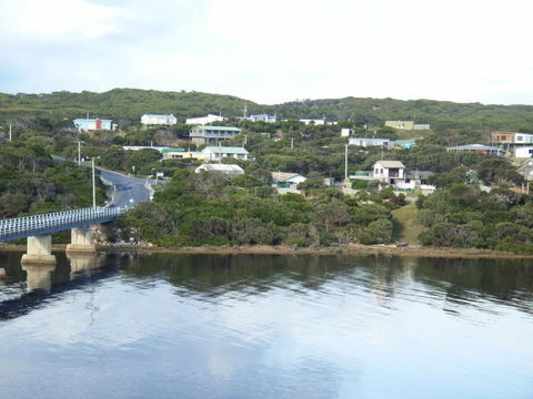 Arthur River Holiday Units - Australian Directory 1