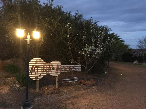 Atina Rocks Country Homestead - Australian Directory 2