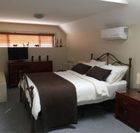 Atina Rocks Country Homestead - Australian Directory