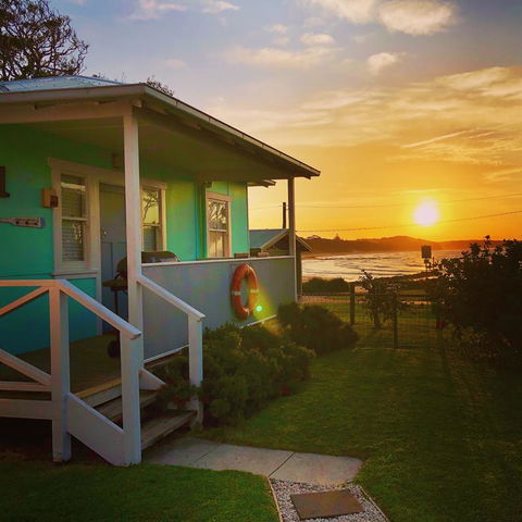 Aurora Beachfront Cottage - Australian Directory 3