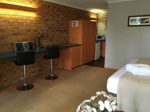 Avoca Motel - Australian Directory 3