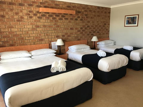 Avoca Motel - Australian Directory 1
