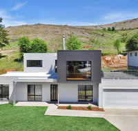 Balcony to Bogong - modern house ten minute stroll to town - Australian Directory