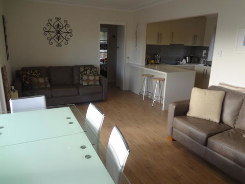 Balmoral Retreat - Australian Directory 2
