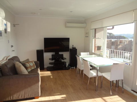 Balmoral Retreat - Australian Directory 0