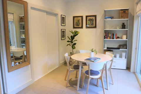 Balmoral Retreat A Garden Haven, 2 Min To Beach - Australian Directory 3
