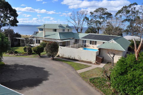Bambra Reef Lodge - Australian Directory 0