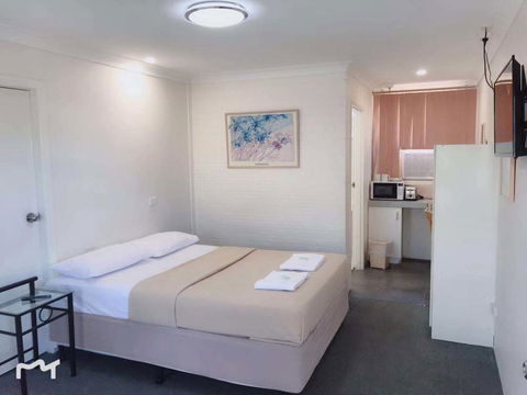Bananatown Motel - Australian Directory 1
