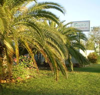 Banjos Overnight And Holiday Units - Australian Directory