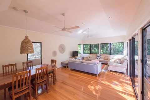 Banksia - Australian Directory 0