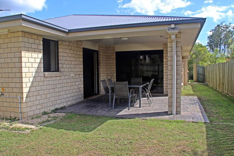 Banksia And Acacia Apartments - Australian Directory 2
