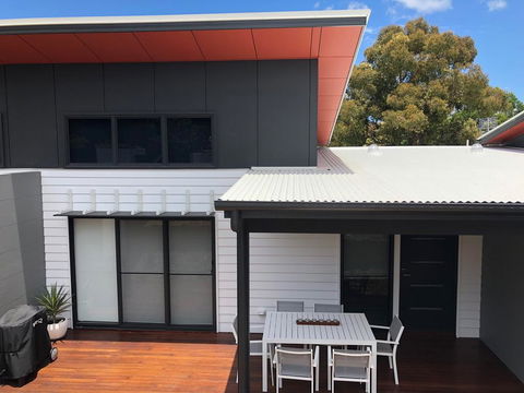 Banksia Villa - Australian Directory 1