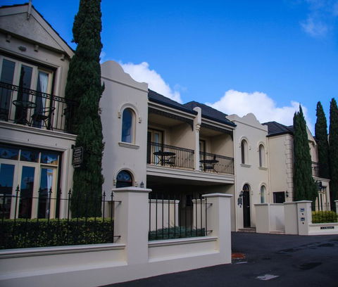 Banyan Place - Australian Directory 2