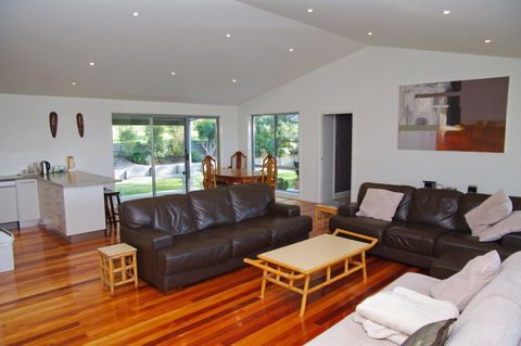 Banyula, 103 Neville Morton Drive - Australian Directory 0