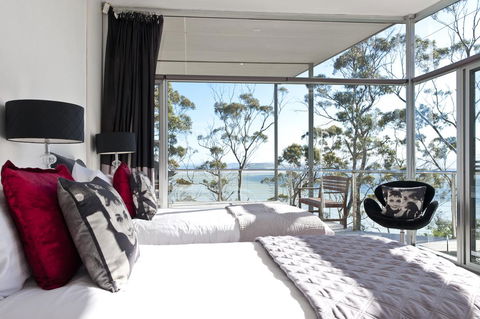 Baragoola Retreat - Australian Directory 1