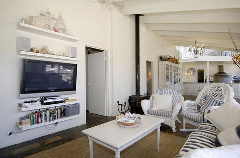 Barnett Place 6 - Australian Directory 0