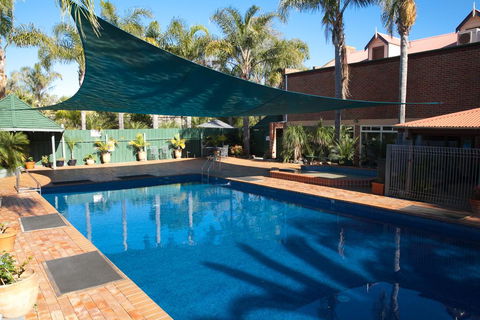 Batemans Bay Marina Resort - Australian Directory 2