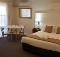 Bathurst Gold Panner - Australian Directory