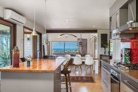 Bauhinia House - Australian Directory 2