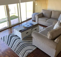 Bayview no 1 - Next to the Beach - Australian Directory