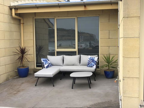 Bayview No 2 - Next To The Beach - Australian Directory 3