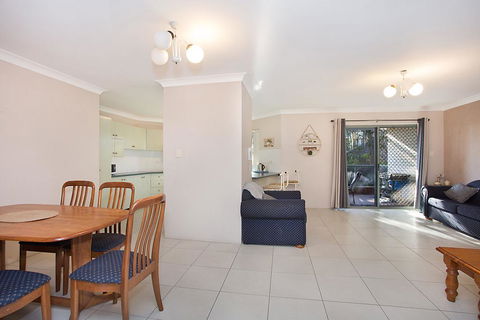 Bayview, Unit 6 - The Entrance, NSW - Australian Directory 1