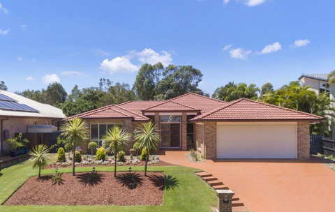 BB233 Banksia Beach Family Home - 4 Bedrooms - Australian Directory 2