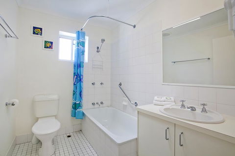 Beach Breakers Resort - Australian Directory 1