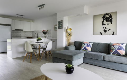 Beach Escape (unit 8 Beach Breakers) - Australian Directory 1