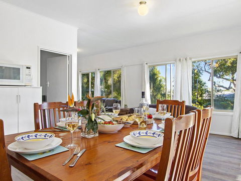 Beach Escape @ Currarong - Basic Family Accommodation - Australian Directory 1