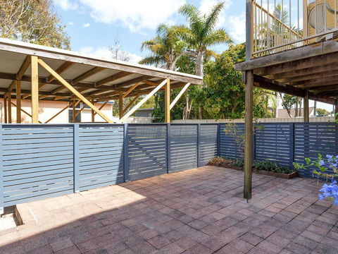 Beach Haven - Australian Directory 2
