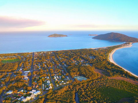 Beach Haven - Australian Directory 1