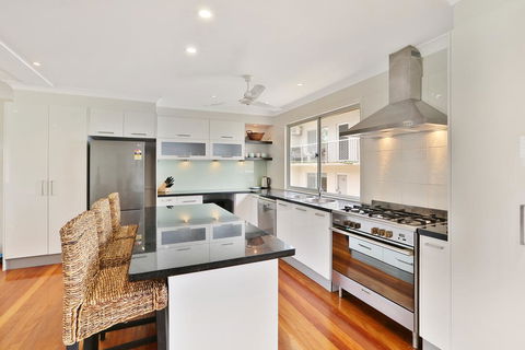 Beach Home In Golden Triangle - Australian Directory 3