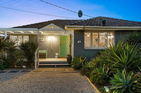 Beach House 41 - Australian Directory 1