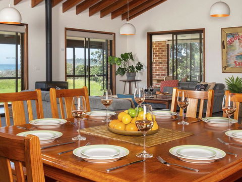 Beach House On Jones Beach - Kiama Accommodation - Australian Directory 2