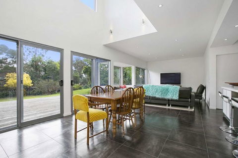 Beach Retreat On Medina - Australian Directory 3