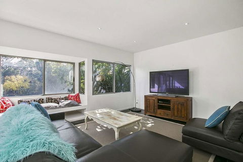 Beach Retreat On Medina - Australian Directory 1