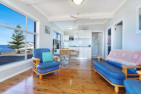 Beachcomer, Unit 1 - The Entrance, NSW - Australian Directory 3