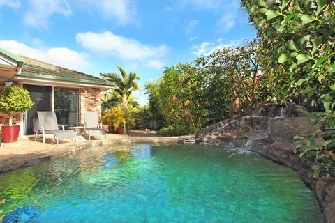 BEACHED @ COOLUM, Pet Friendly, WIFI, Linen Supplied - Australian Directory 2