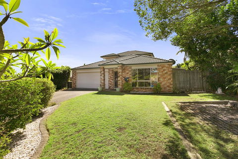 BEACHED @ COOLUM, Pet Friendly, WIFI, Linen Supplied - Australian Directory 1
