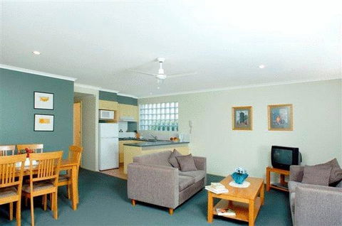 Beaches Holiday Resort - Australian Directory 2