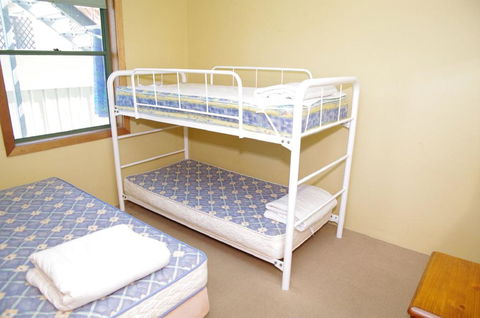 Beachfront 1, 25 Willow Street - Australian Directory 1