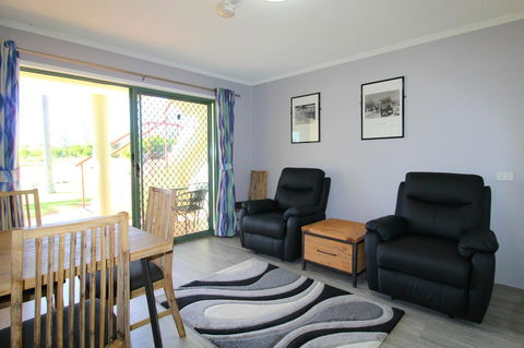 Beachfront 2, 25 Willow Street - Australian Directory 2