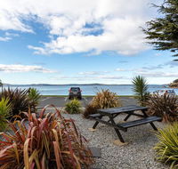 Beachfront Apartment Blackmans Bay - Australian Directory