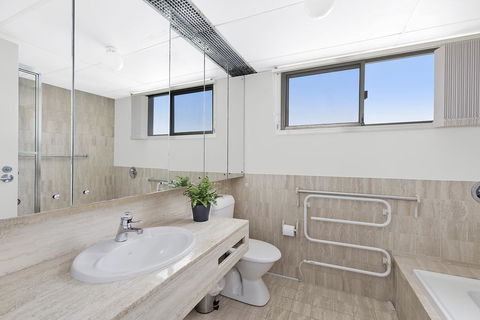 Beachfront On Werrina - Australian Directory 3
