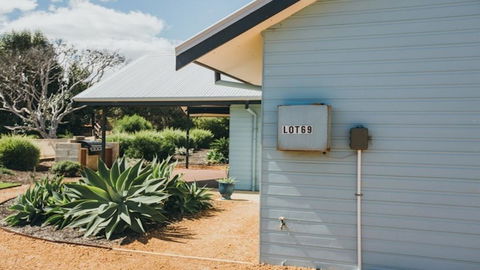 Beachfront Prevelly - Australian Directory 2