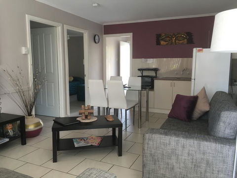 Beachlander Holiday Apartments - Australian Directory 3