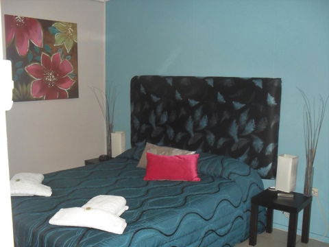 Beachlander Holiday Apartments - Australian Directory 2